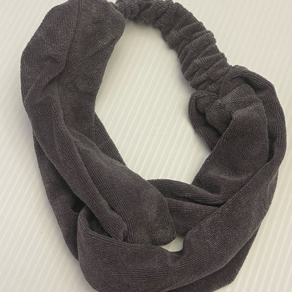 Barefoot Dreams Grey CozyTerry Resort Scrunchie Eye Mask Headband Bag Set - Picture 3 of 6